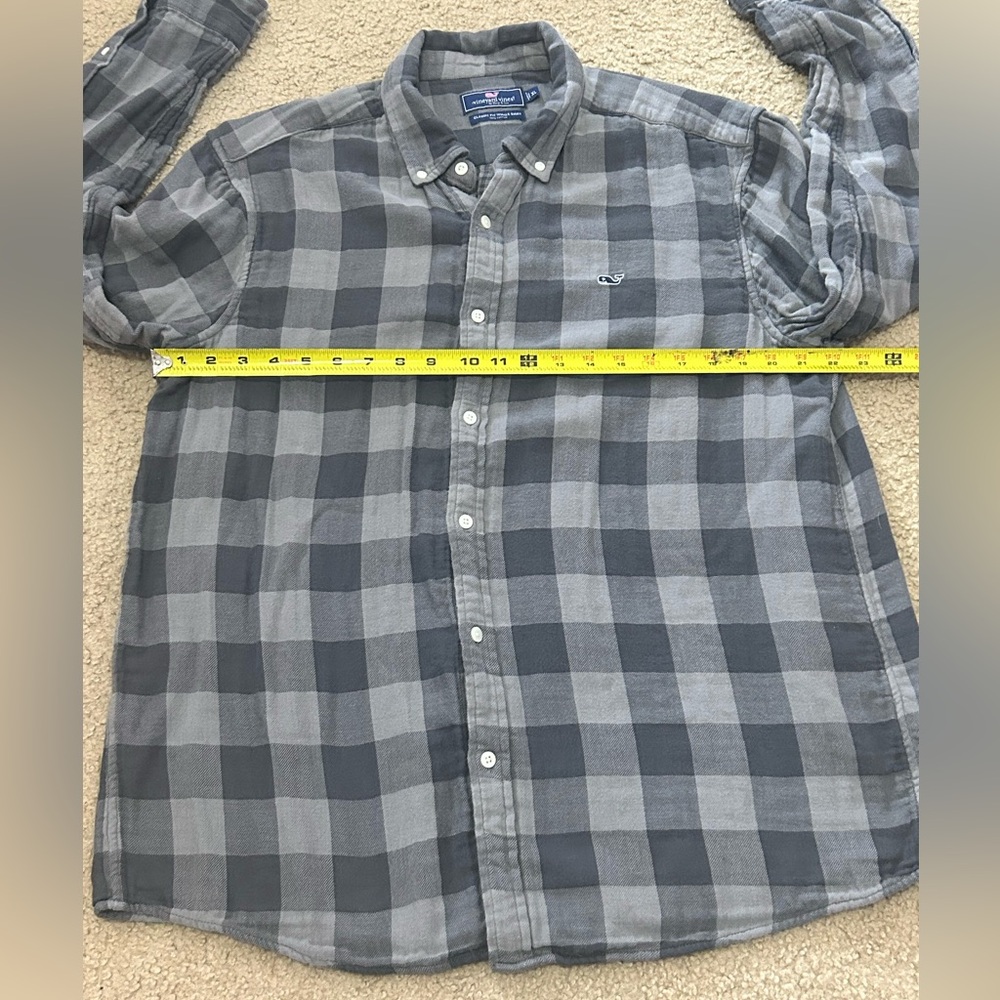 Vineyard Vines Men’s XL Classic Fit Whale Flannel Shirt - Picture 5 of 7